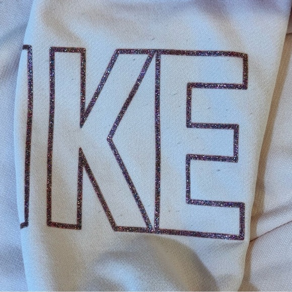 Nike Cropped Dri-Fit Sweatshirt
#1193 - Picture 9 of 9